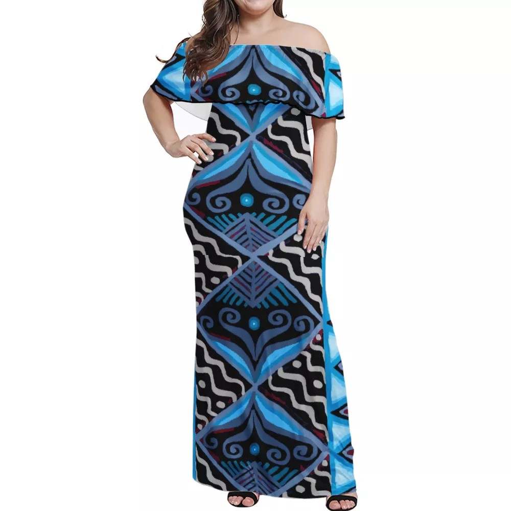 Robe longue col dénudé