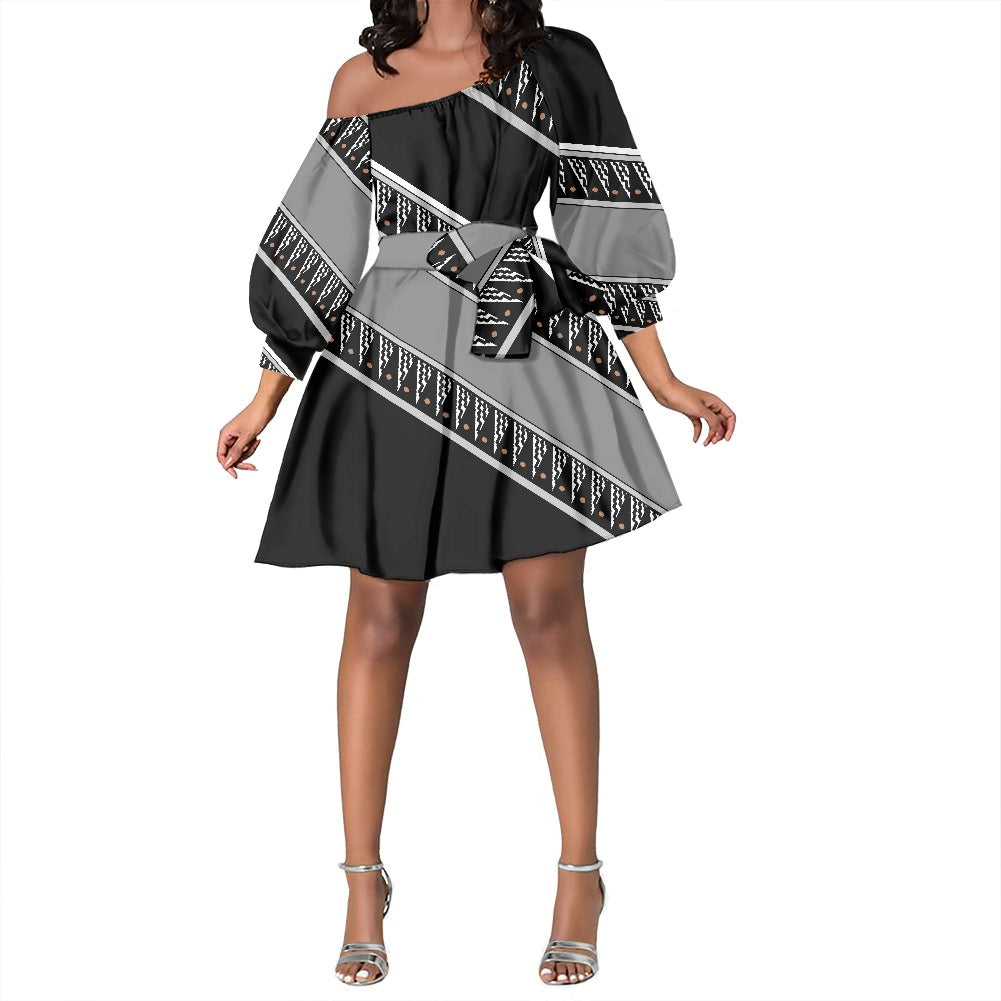 Robe bicolore noir/gris évasée manches longues