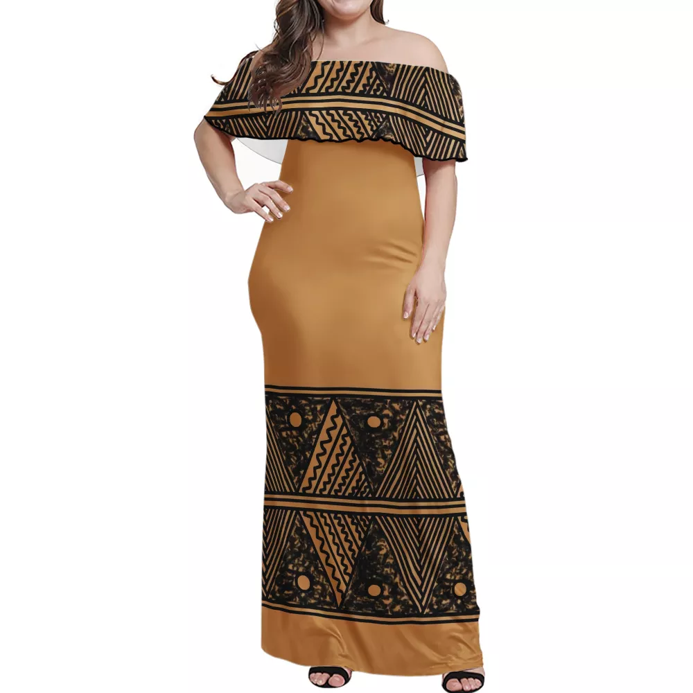 Robe longue col dénudé motif gatu